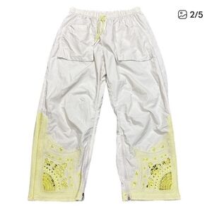 🍀Free People fly by night embroidered cargo style cropped hiking pants